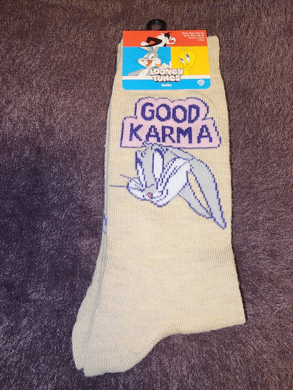 Warner Bros. Cream Socks 'Good Karma' Bugs Bunny Design $8 NWT MEN'S
